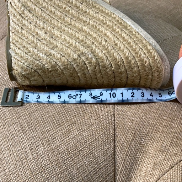 Dupe of Jimmy Choo gold/rose gold wedges - Picture 7 of 8